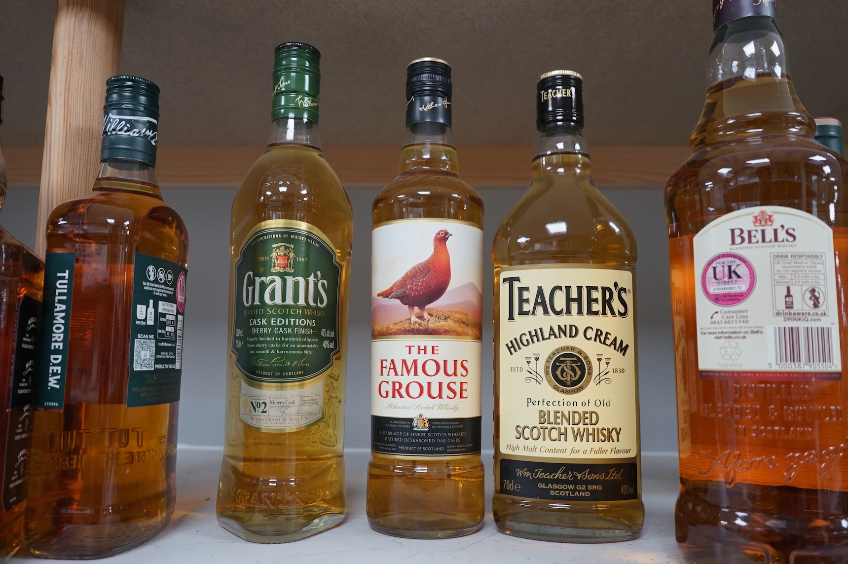 Seven bottles of various Whisky/whiskey to include Bells, Jack Daniel’s and Teachers